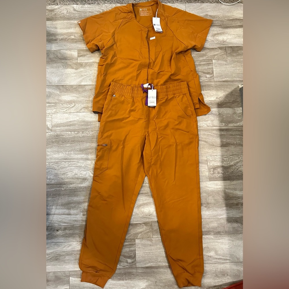 Figs Women's Scrub Set in Orange